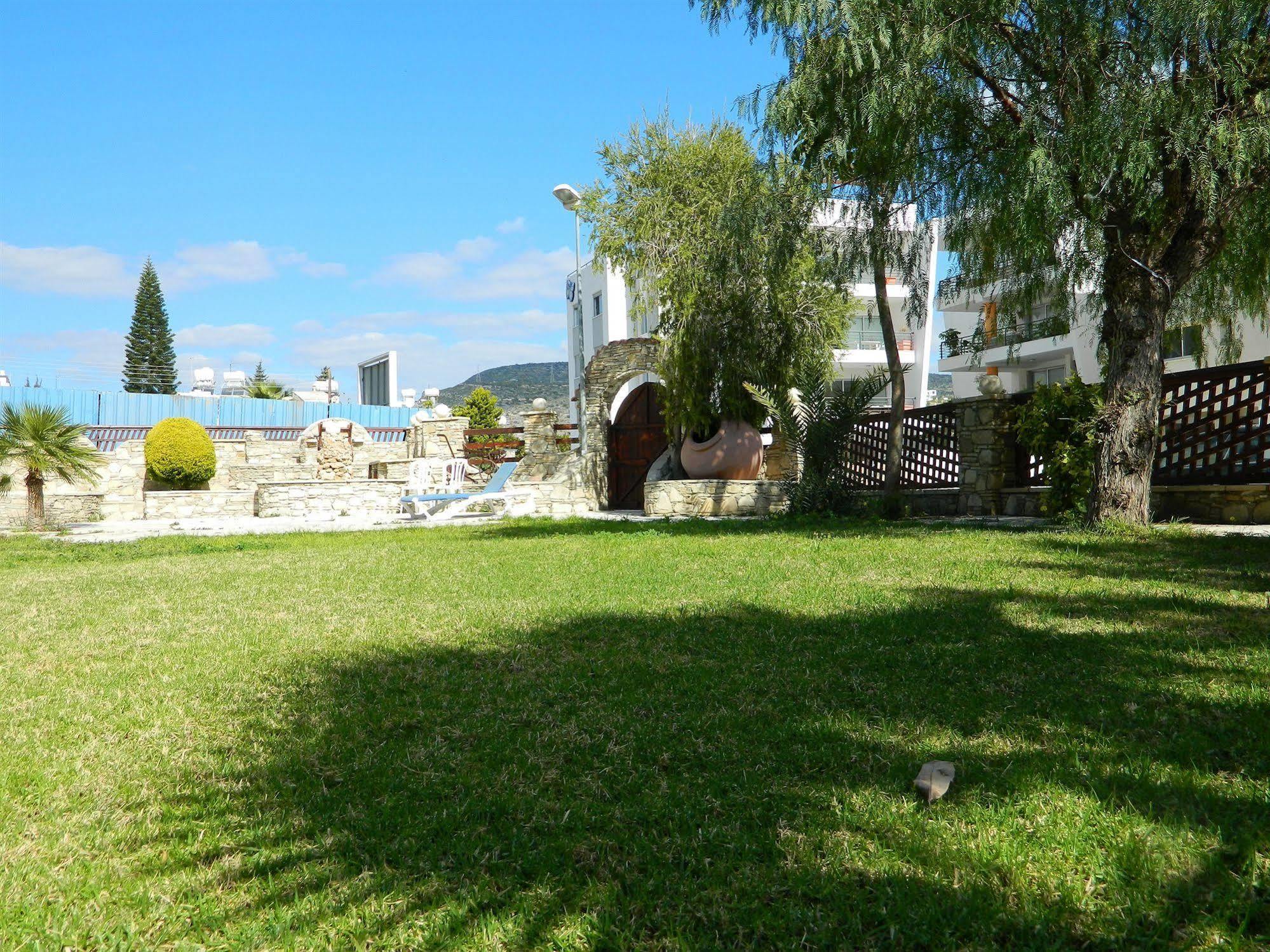 M. Moniatis Hotel Limassol Exterior foto