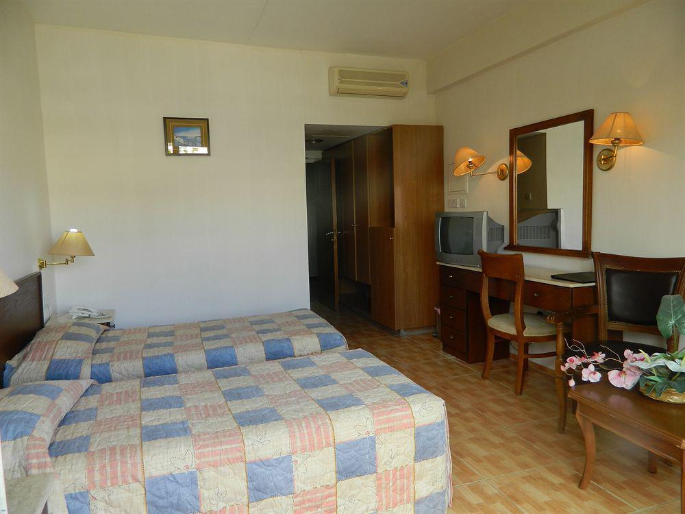 M. Moniatis Hotel Limassol Exterior foto