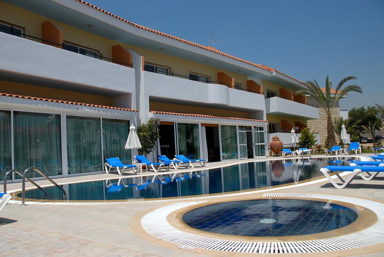 M. Moniatis Hotel Limassol Exterior foto